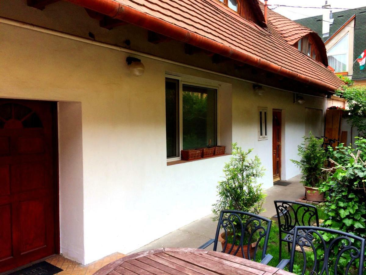 Eszterhazy Guesthouse Vac Luaran gambar